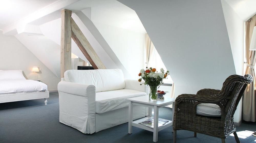 Hotel Hirschen Am See Meilen Extérieur photo